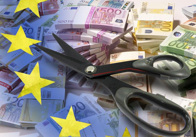 Ποια τράπεζα προσφέρει «κούρεμα» ως 75% σε καταναλωτικά δάνεια σε 60.000 δανειολήπτες